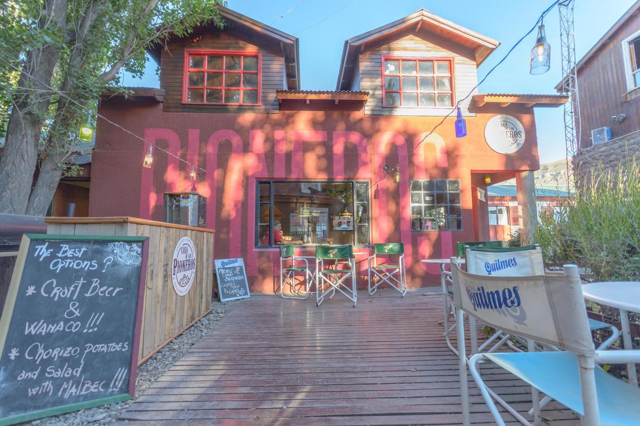 Hostel Los Pioneros El Calafate Eksteriør billede