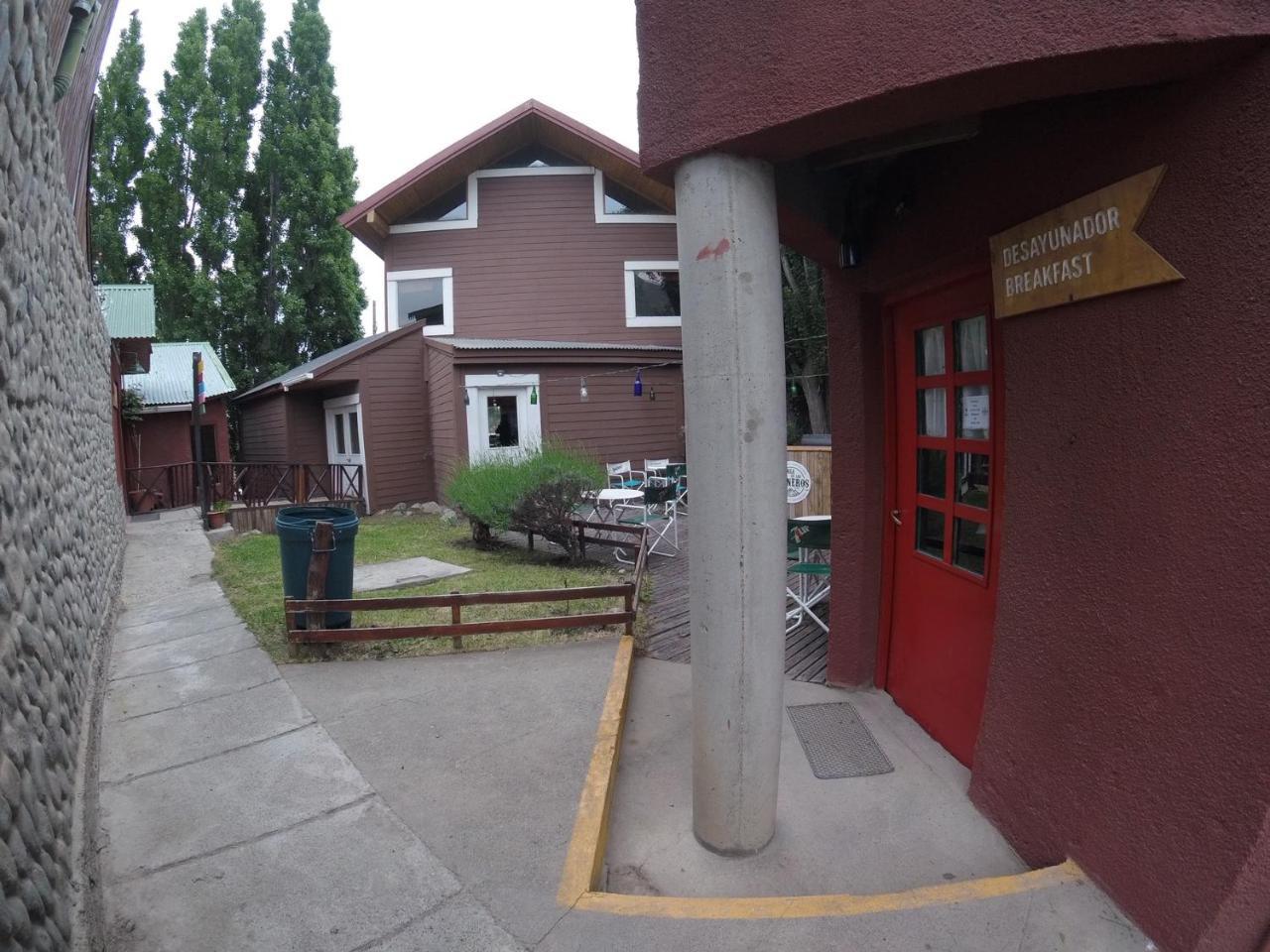 Hostel Los Pioneros El Calafate Eksteriør billede