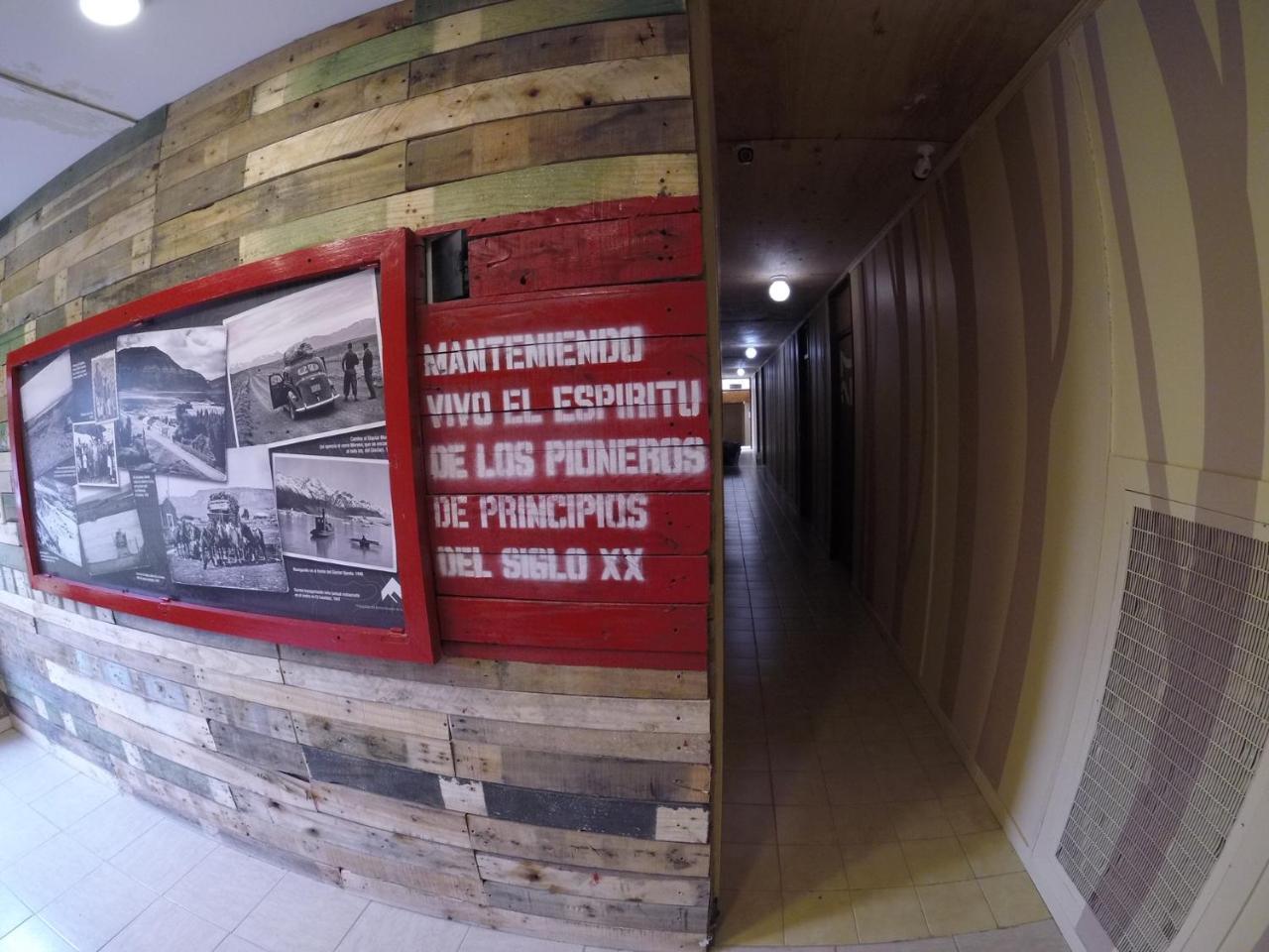 Hostel Los Pioneros El Calafate Eksteriør billede