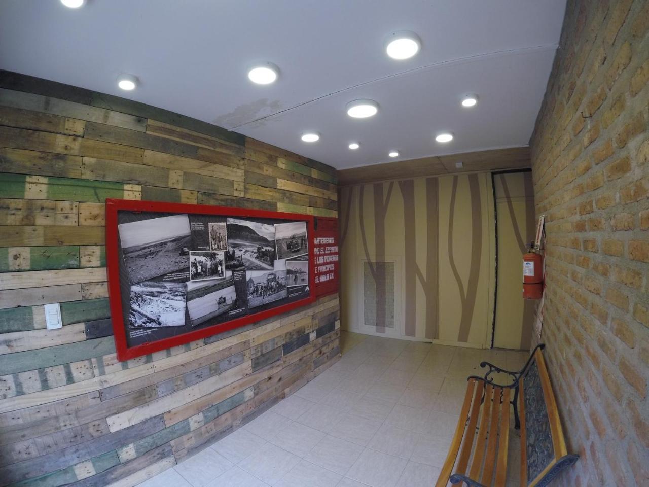 Hostel Los Pioneros El Calafate Eksteriør billede